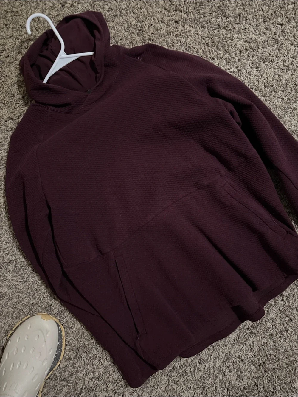 lululemon athletica Men's Hooded Pullover — Deep Burgundy